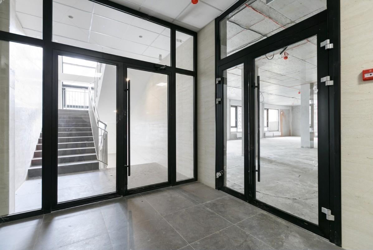 Алюминиевые двери в офис
